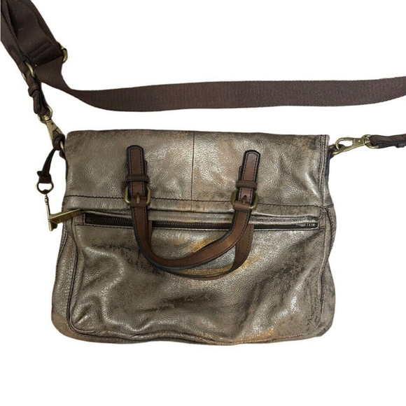 Fossil Explorer XL Metallic Leather Fold Over Crossbody Hobo Tote Shoulder Bag - Picture 3 of 11